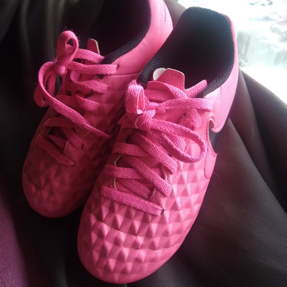 Tiempo Nike kids soccer cleats